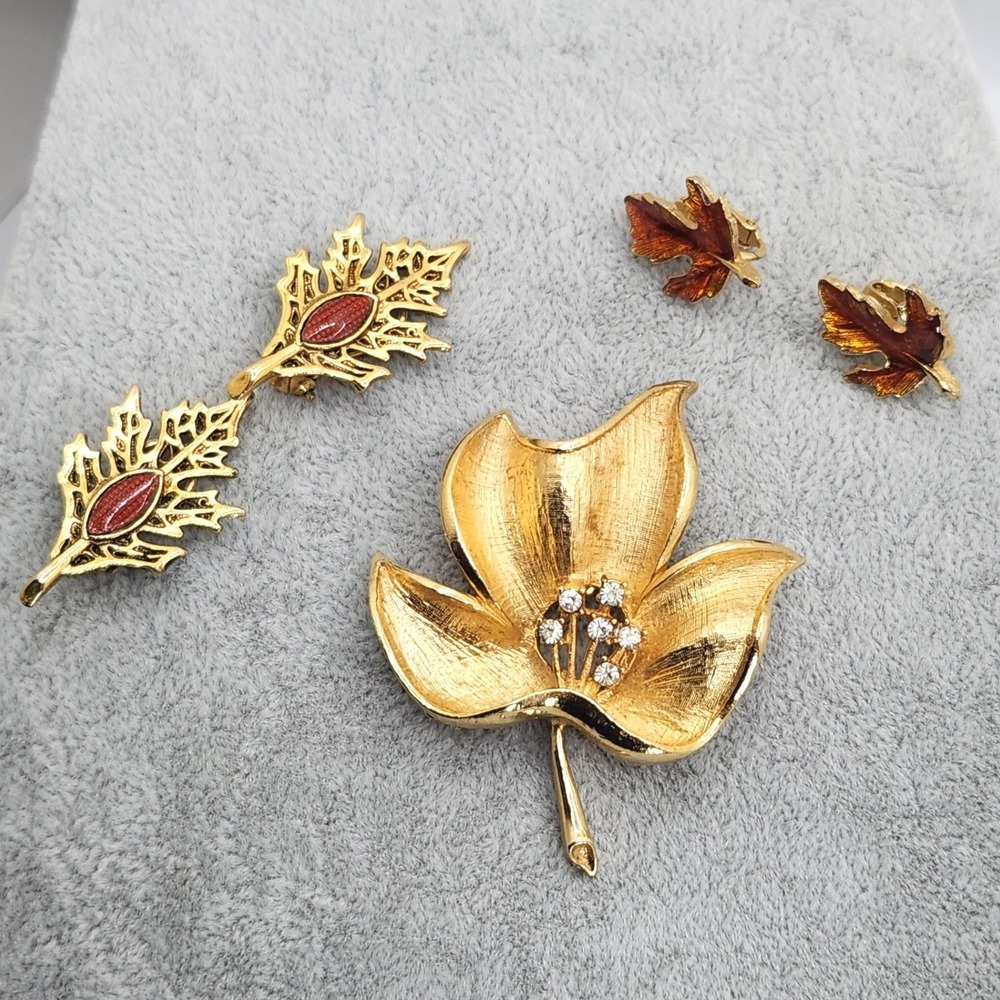Vintage Fall Leaf Jewelry Lot Brooch Rhinestones Enameled Earrings Autumnal